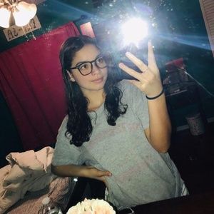 Meet your Posher, Daniela